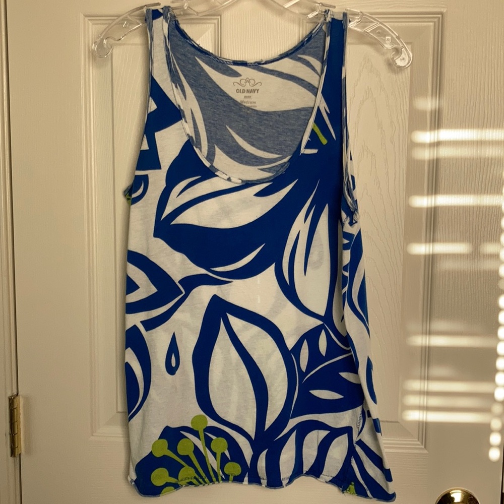 🟩🟩 Old Navy Women’s Tank Top (size M)